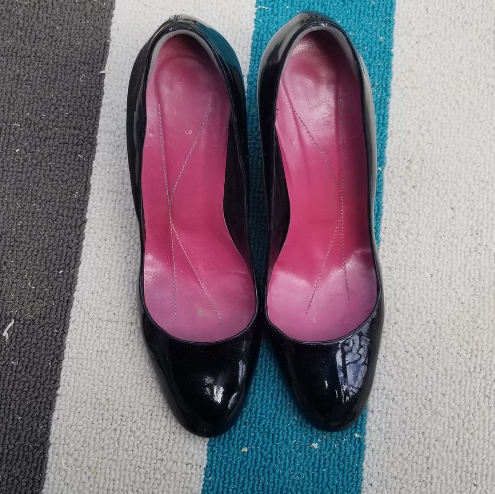 Classic Kate Spade patent leather wedges